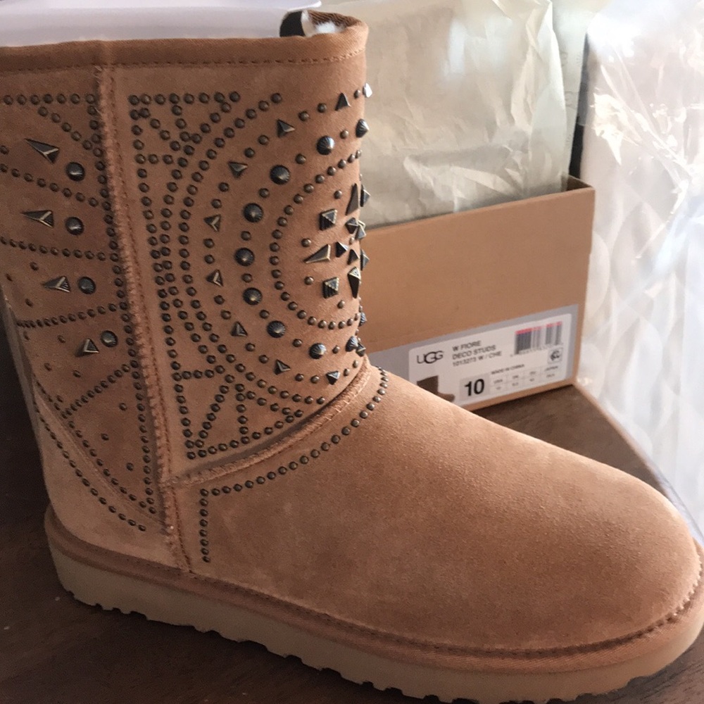 size 10 UGG Boots